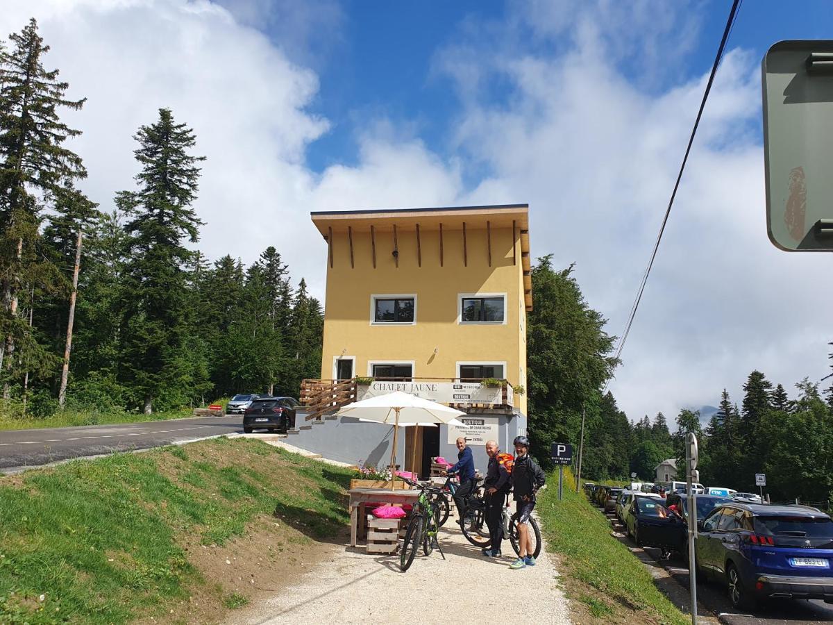 Sarcenas Chalet Jaune Charmant Som מראה חיצוני תמונה